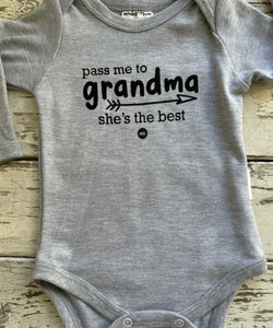 Onesie: Pass me to Grandma