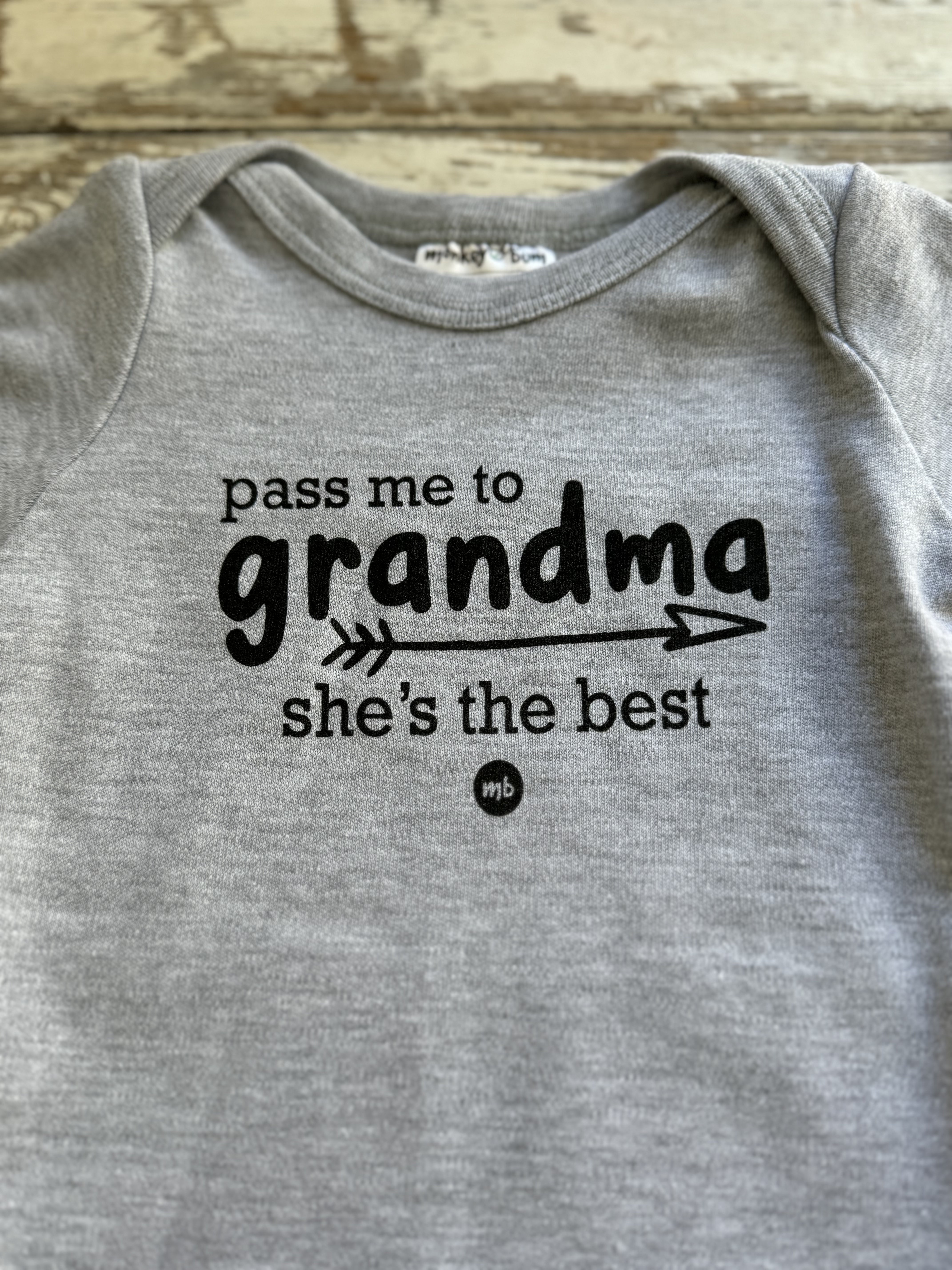 Onesie: Pass me to Grandma